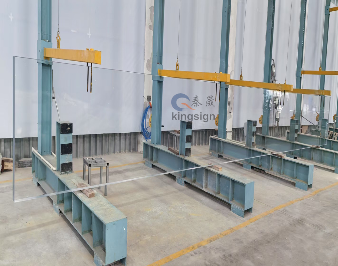 Was ist der Unterschied zwischen Plexiglas und gemütlichem Glas
