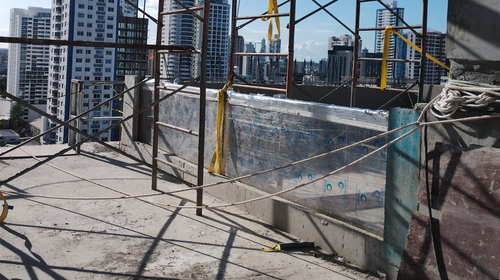 100 mm dicke Acrylplatte für Schwimmbadfenster im Freien